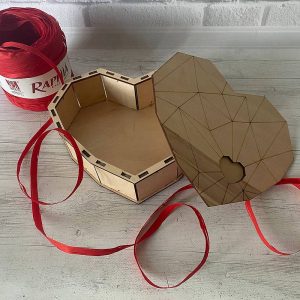 Herz-Geschenkbox-aus-Holz