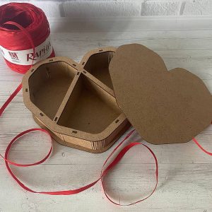Коробка серце 20см для подарунків