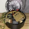 Die Kiste „Das beste Reserverad“ №4 ist mit Geschenken gefüllt