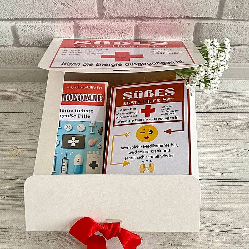 Geschenke mit einer Tasse