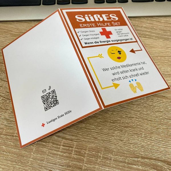 Postkarte "Süßes erste Hilfe Set".