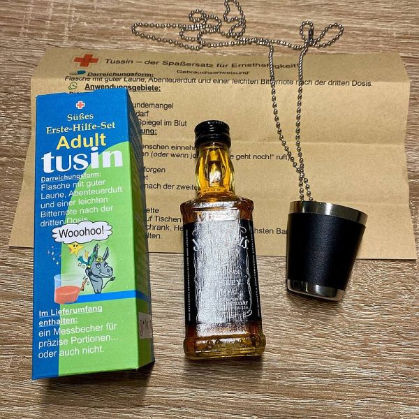 Der Schachtel Tusin mit Jack Daniel’s Miniature