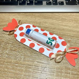 Grußkarte-Bonbon mit Geldbehälter
