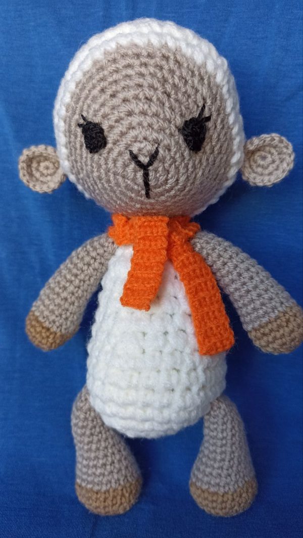 Amigurumi Schaf mit Schal