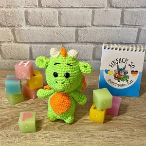 Amigurumi Drache