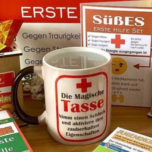 Chamäleontasse schwarz mit persönlichem Aufdruck (1)