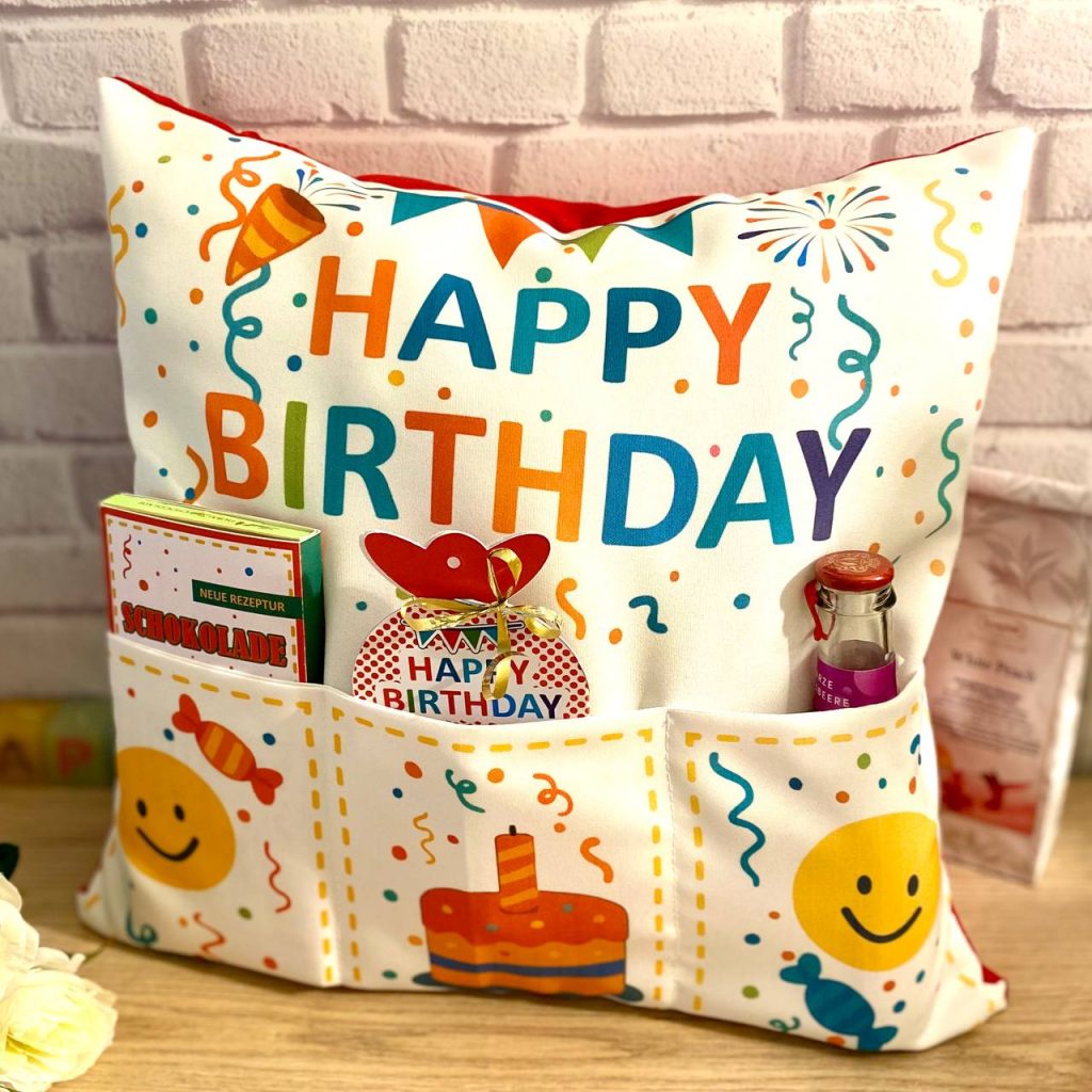 Happy Birthday подушка із кишенями