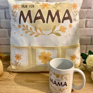 Kissen mit Taschen und Tasse âNur fĂŒr Mamaâ