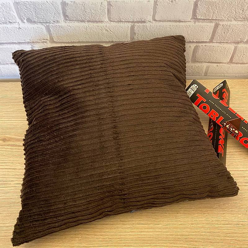 Dekorative Kissen-Organizer in Braun