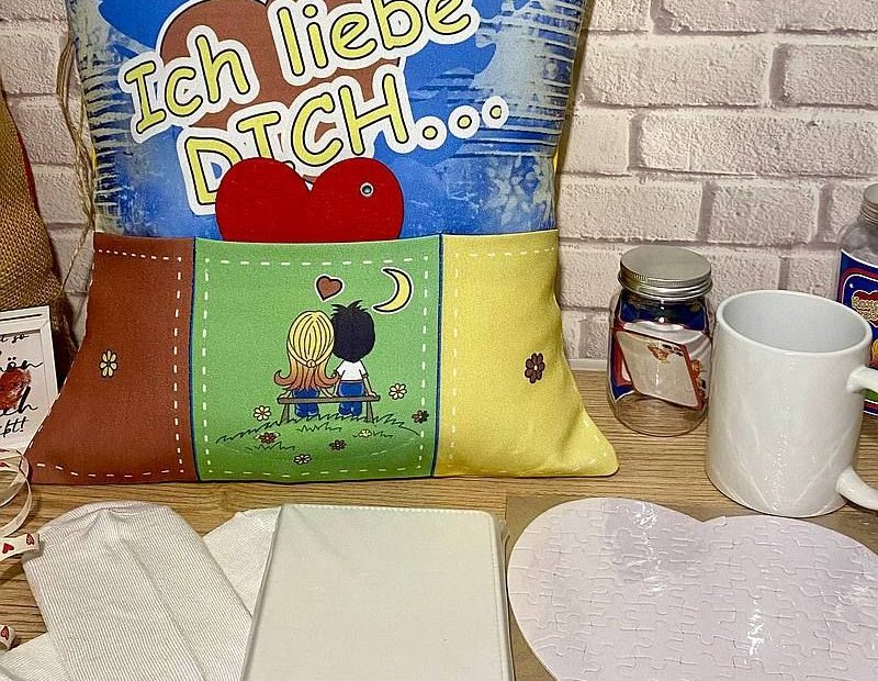 Ein Kissen mit Taschen